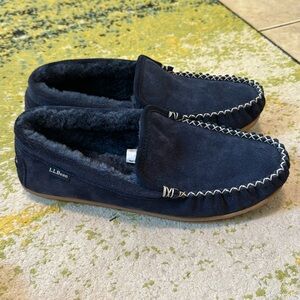 L. L. Bean suede real fur slippers   Like new.